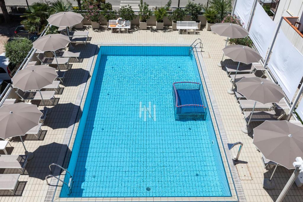 The swimming pool at or close to Hotel Nettuno