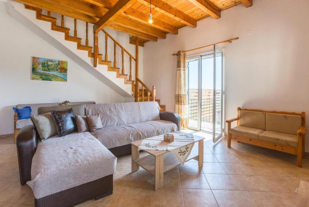 A seating area at Villa Francesca