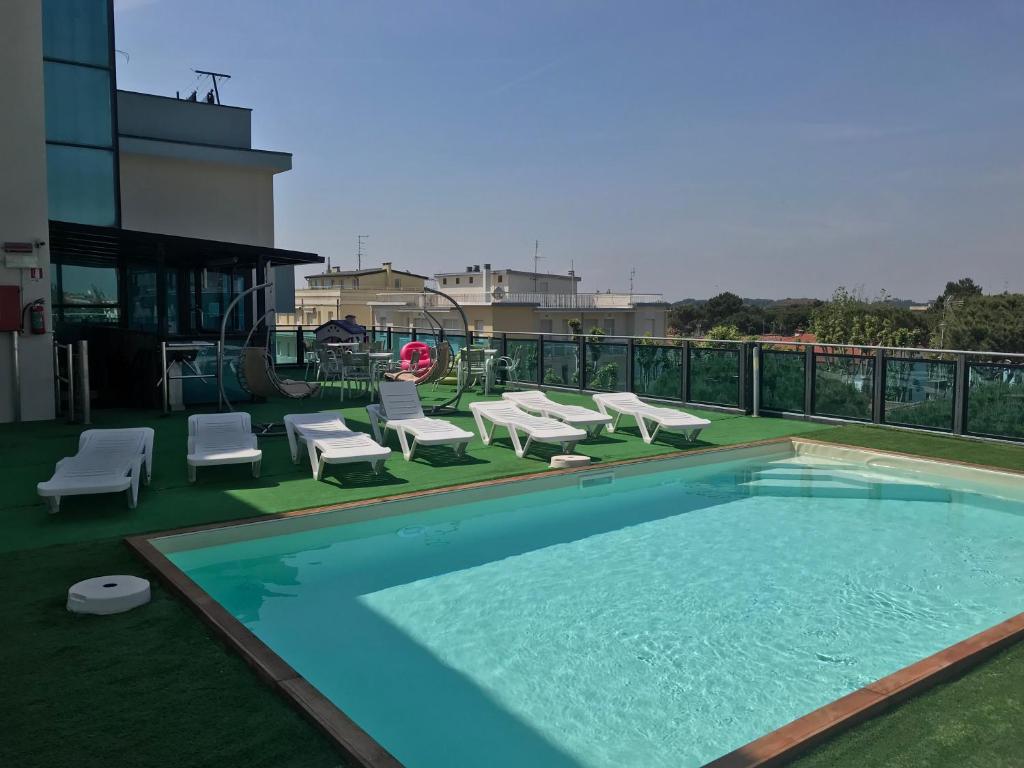 Bazén v ubytování Hotel Mirage nebo v jeho okolí