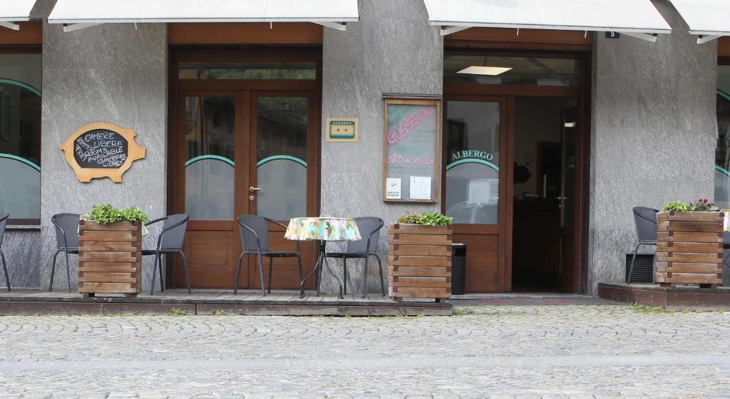 Zdjęcie z galerii obiektu Albergo Gusmeroli w mieście Tirano
