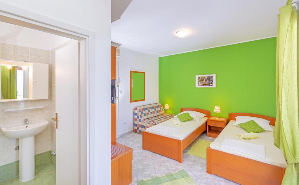 Posteľ alebo postele v izbe v ubytovaní Sunny House Free Parking