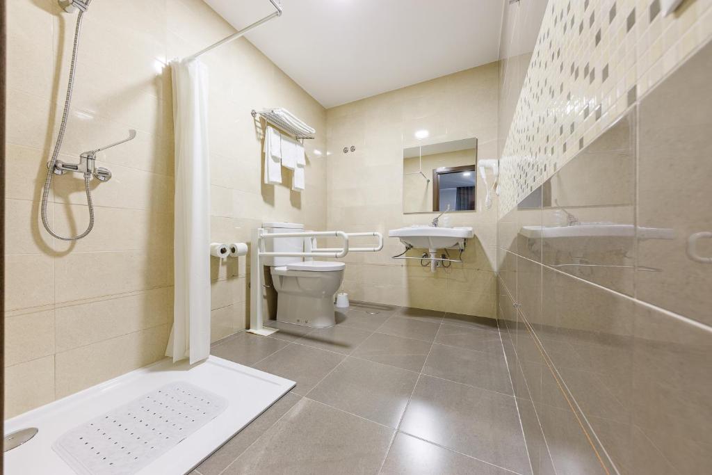 Hotel Santo António de Pádua - Reine Room - Accès Aux Personnes Handicapées