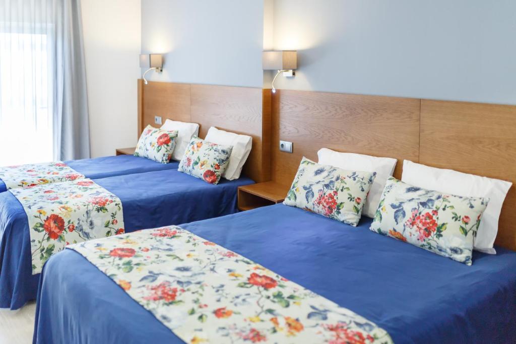 
Triple Room with Bathroom
