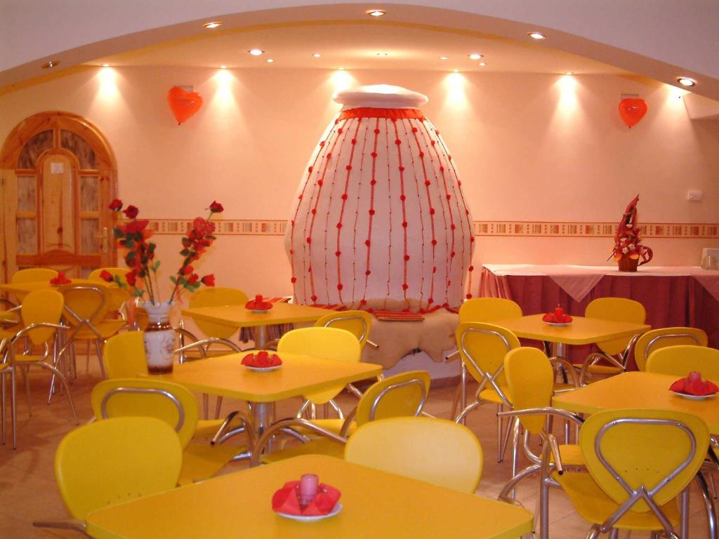Restaurace v ubytování Hajdú Kastély Hotel