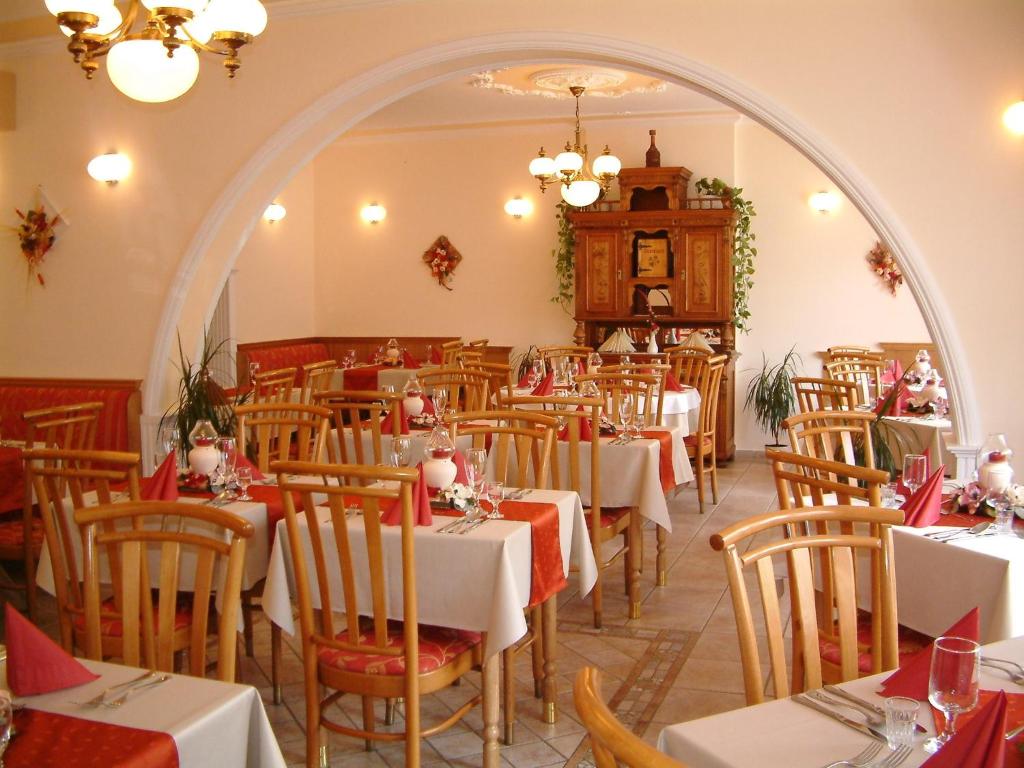 Restaurace v ubytování Hajdú Kastély Hotel