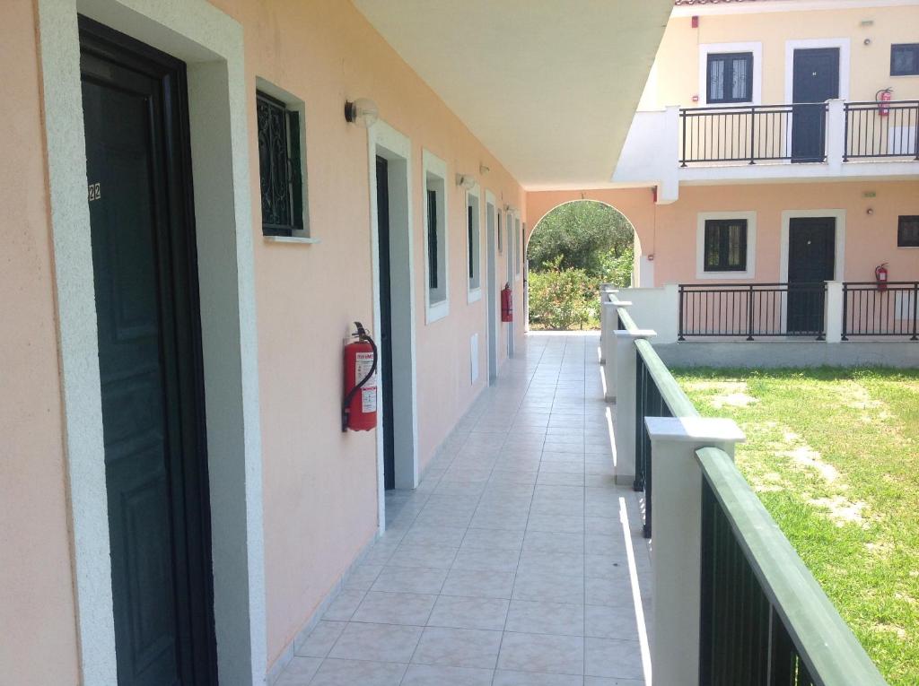 Budova, kde se aparthotel nachází