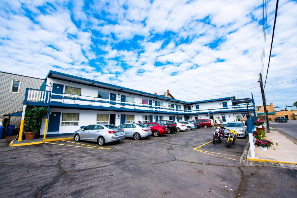 Gallery image of Niagara Parkway Court Motel in Niagara Falls