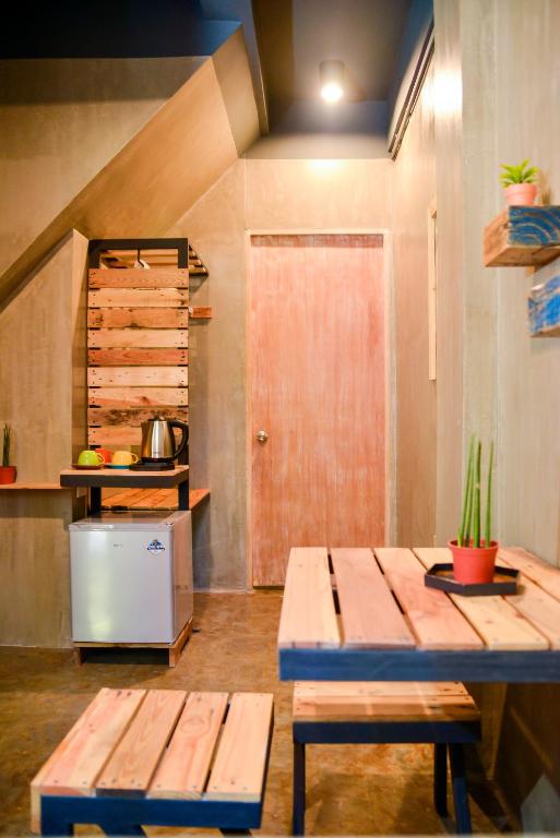 Kuchyň nebo kuchyňský kout v ubytování RedDoorz Plus @ Taft North Mandurriao