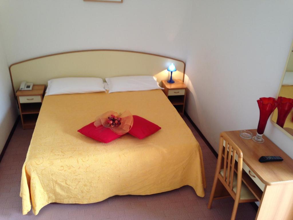 Postel nebo postele na pokoji v ubytování Hotel Antares