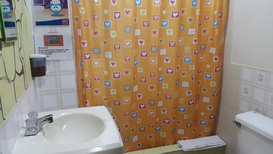 Tamarindo Hostel - Mixed Dormitory Room