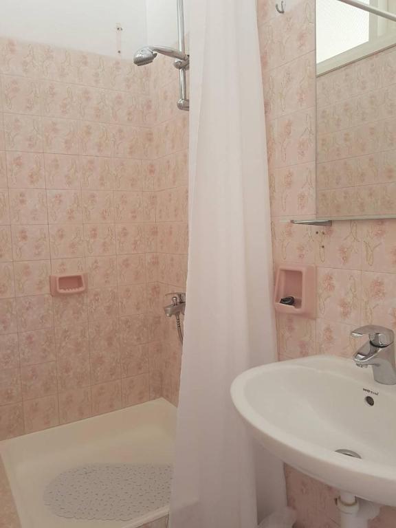 Koupelna v ubytování Room Novakovic