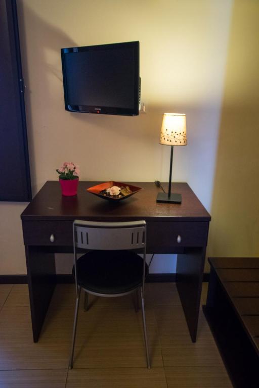 TV a/nebo společenská místnost v ubytování Acitrezza B&B