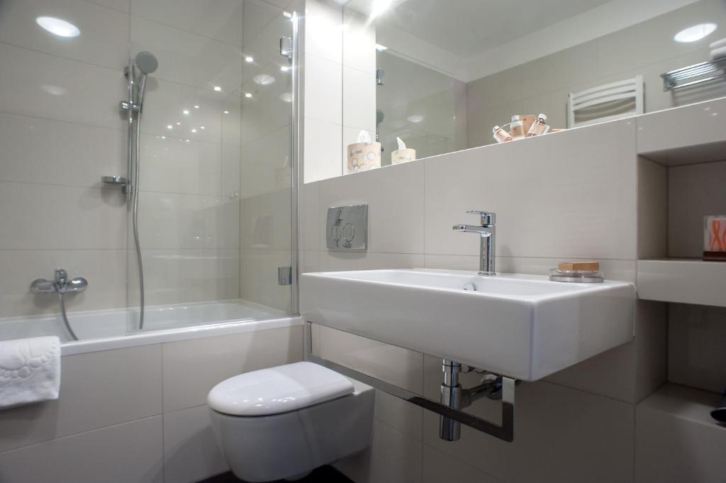 Koupelna v ubytování Apartamenty Starówka - Melody