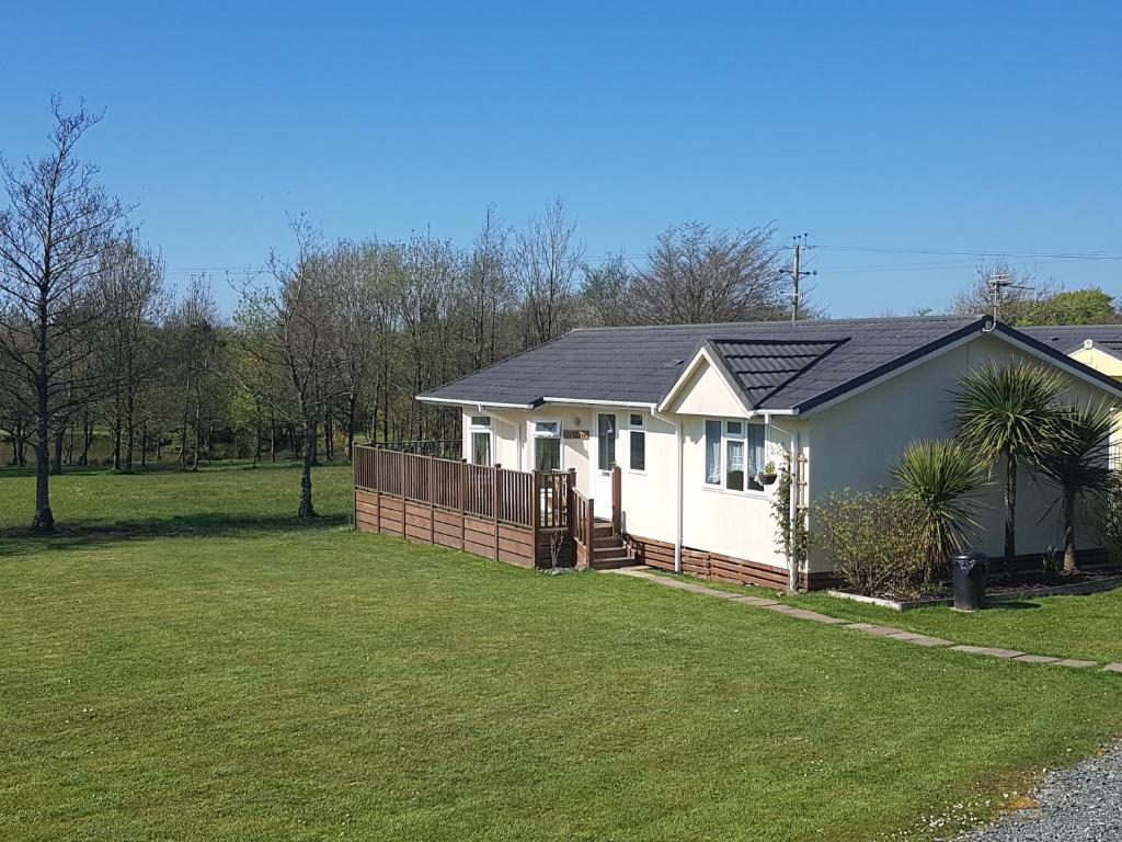 Thornbury Holiday Park - Loggia Del Salice