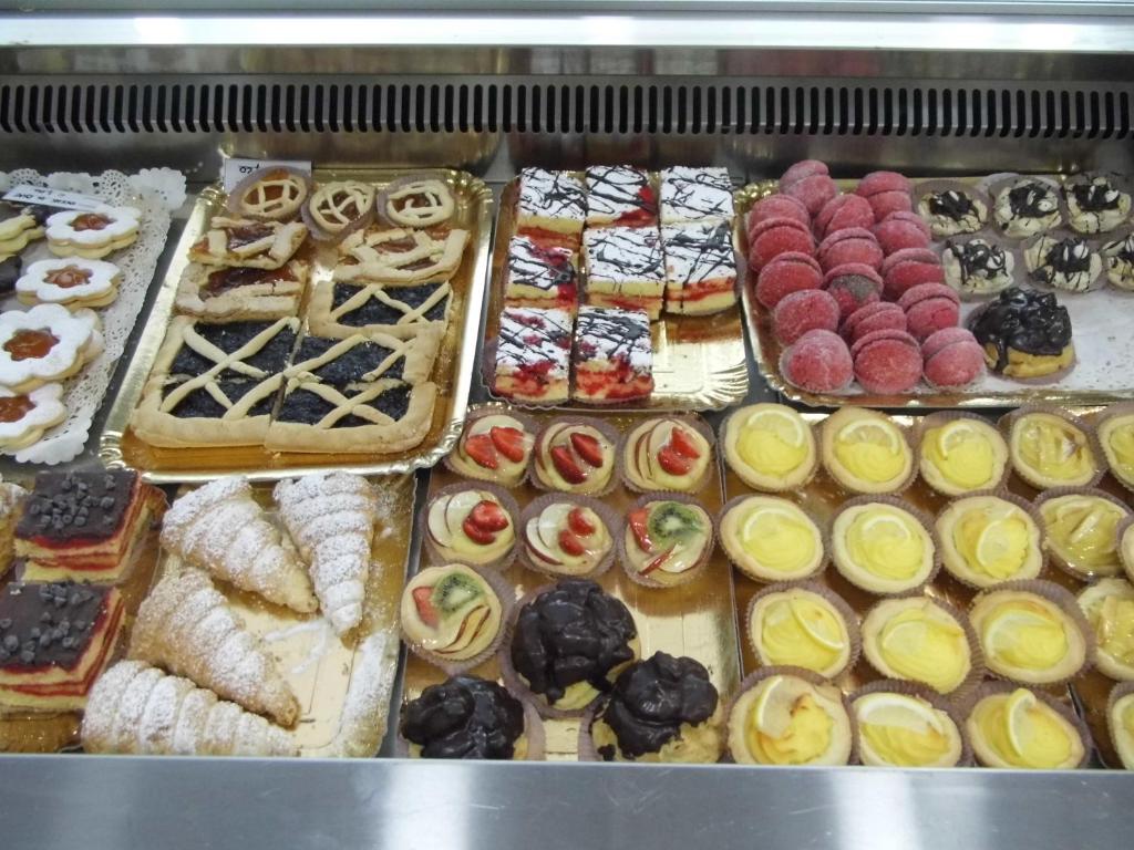 Jedlo v ubytovaní bed & breakfast alebo blízkom okolí