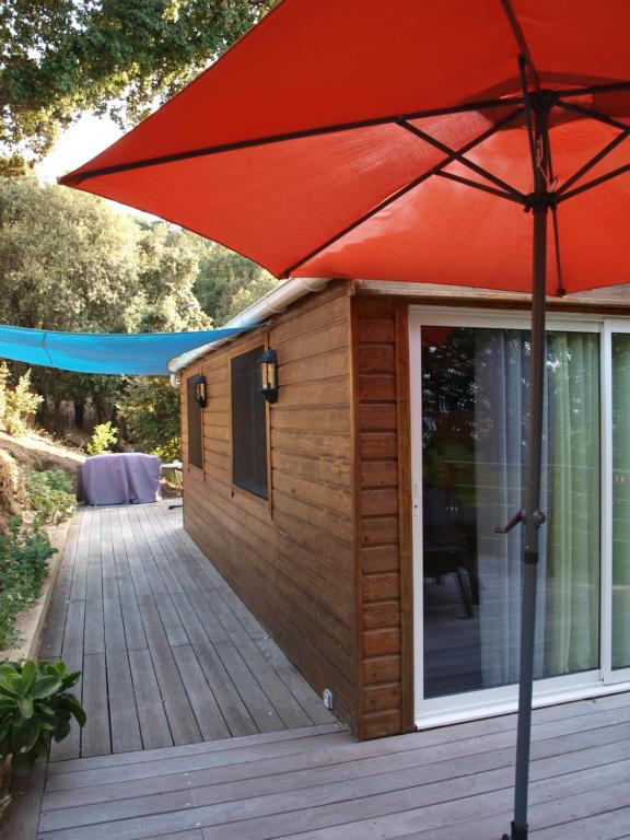 Fotografie z fotogalerie ubytování Le petit chalet v destinaci Porticcio