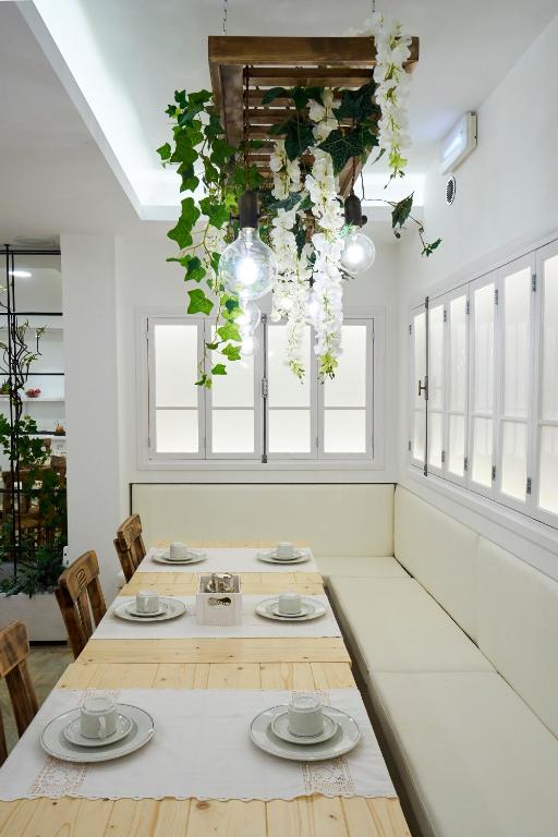 Kaminos Boutique Hotel