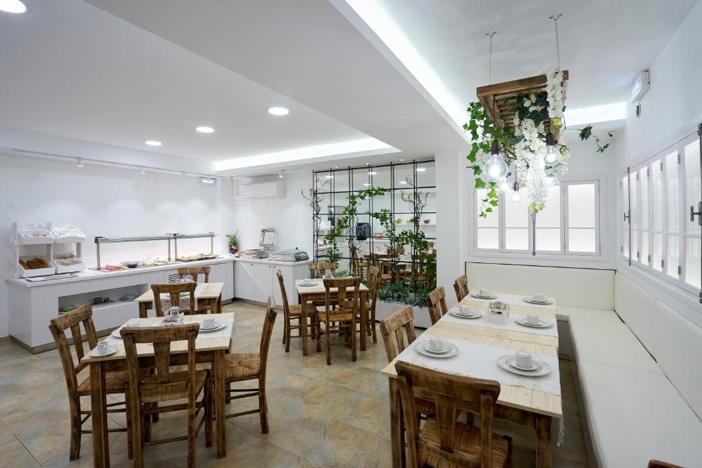 Kaminos Boutique Hotel - 2