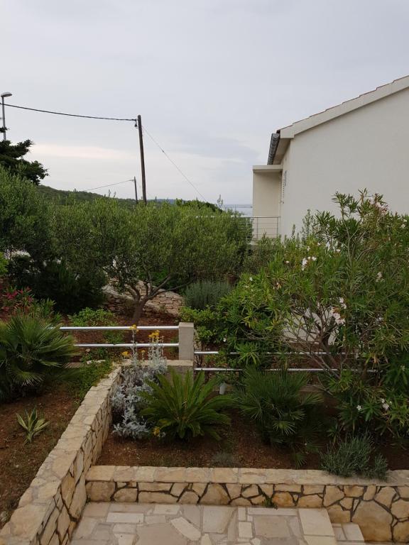 Zahrada ubytování Apartmani Čulek