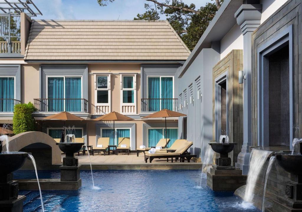 Bazén v ubytování J7 Angkor Hotel nebo v jeho okolí
