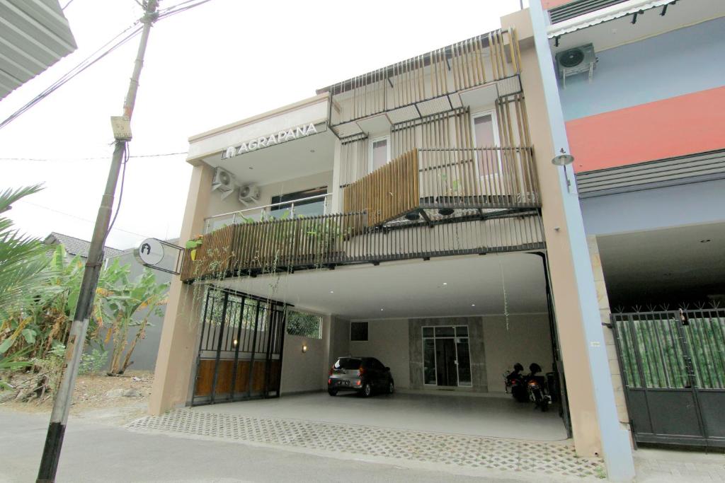 Agrapana Guesthouse 2 Yogyakarta Indonesia Booking Com<script async src=