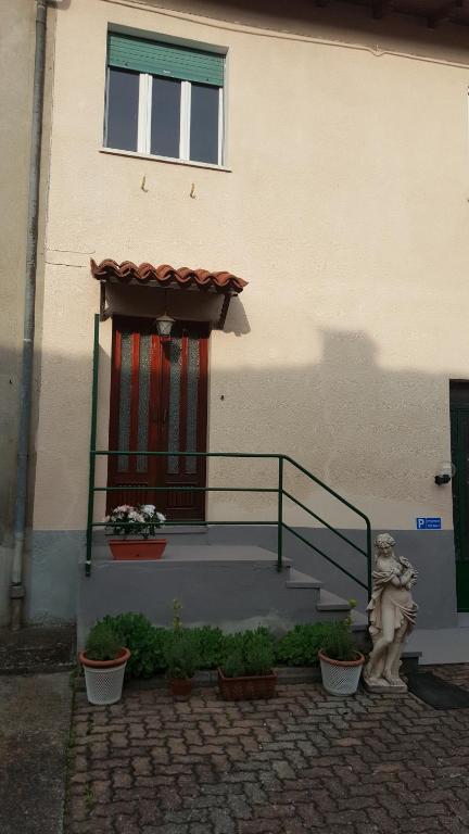 Budova, v ktorej sa dom na vidieku nachádza