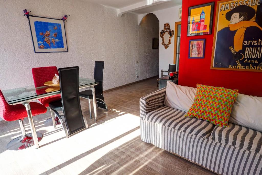 Posedenie v ubytovaní Aquarium Apartment by Hello Homes Sitges