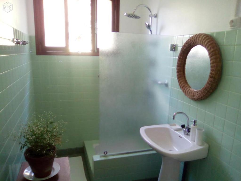 Villa Des Marronniers - Triple Room With Garden View