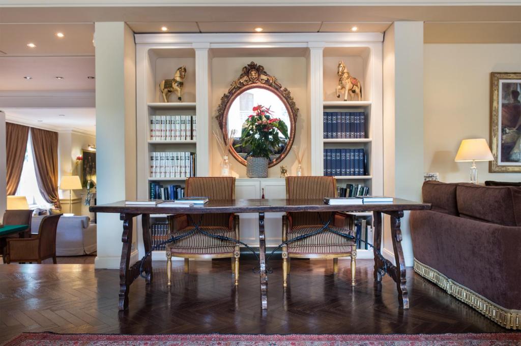 Posezení v ubytování Hotel Francia E Quirinale