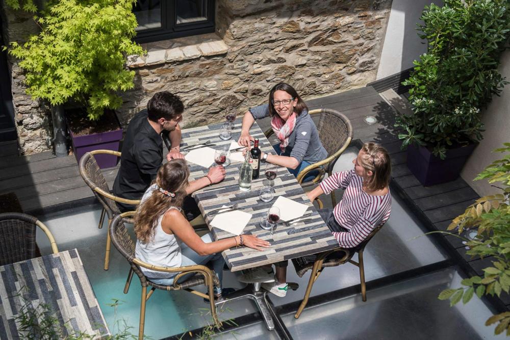 Hosté ubytování Hôtel Restaurant Corto Maltese