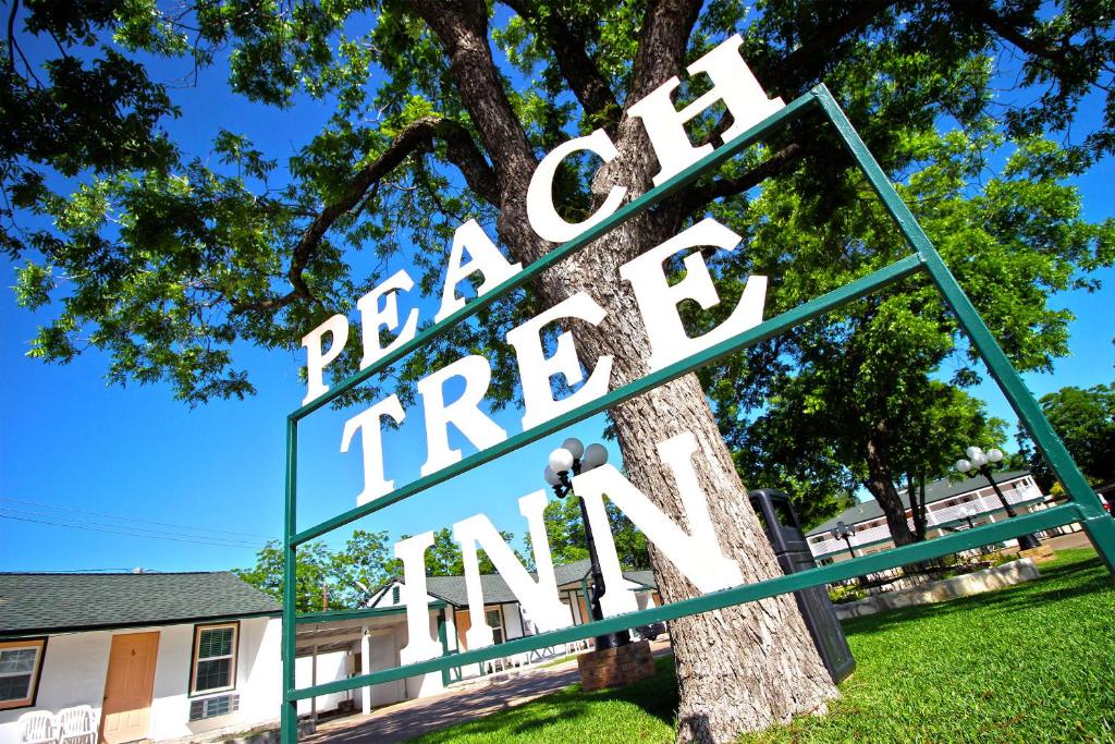 Peach Tree Inn & Suites, Fredericksburg – Updated 2024 Prices