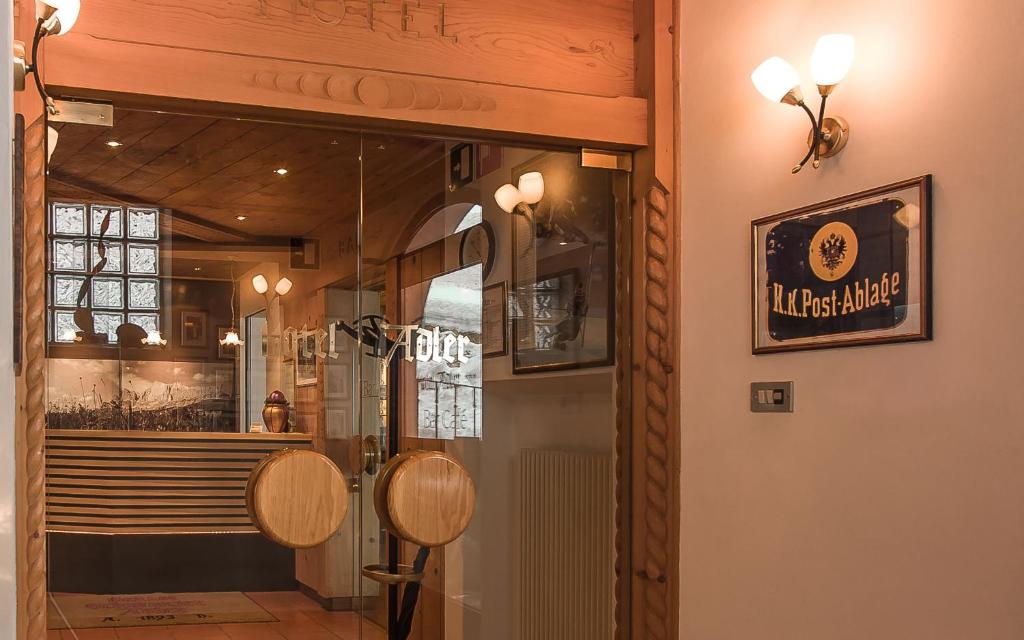 Certifikát, hodnocení, plakát nebo jiný dokument vystavený v ubytování Hotel ADLER Carezza