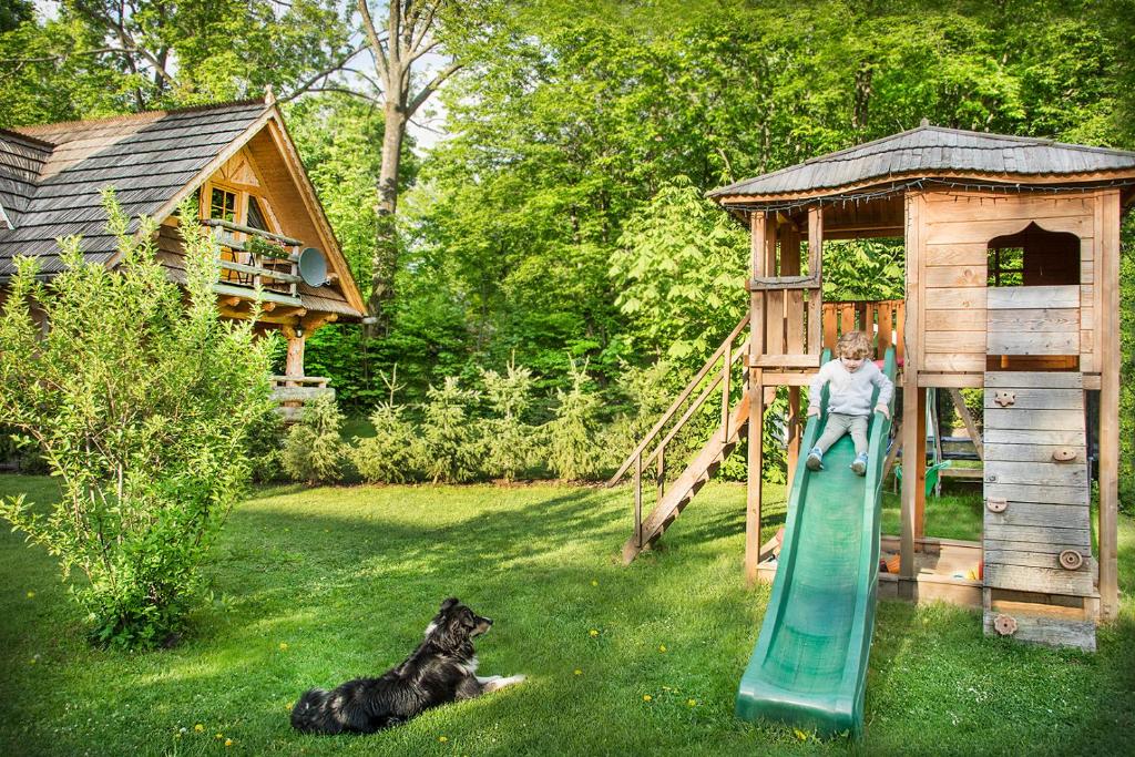 Vonkajšia záhrada v ubytovaní Klimkówka