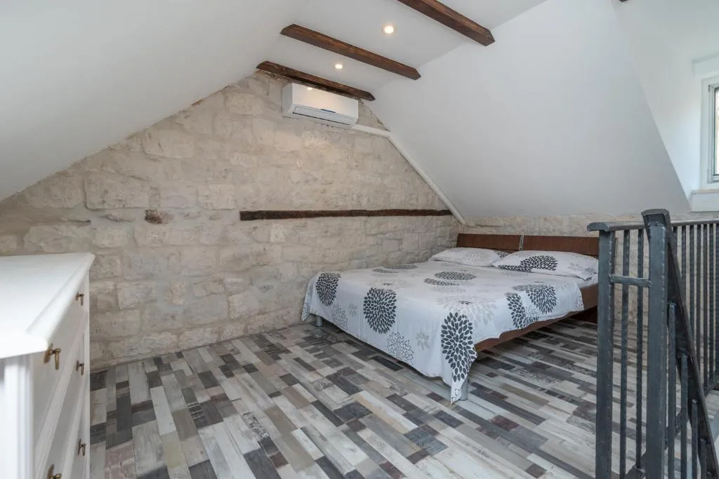 Apartman kuribanda, Trogir, Croaţia