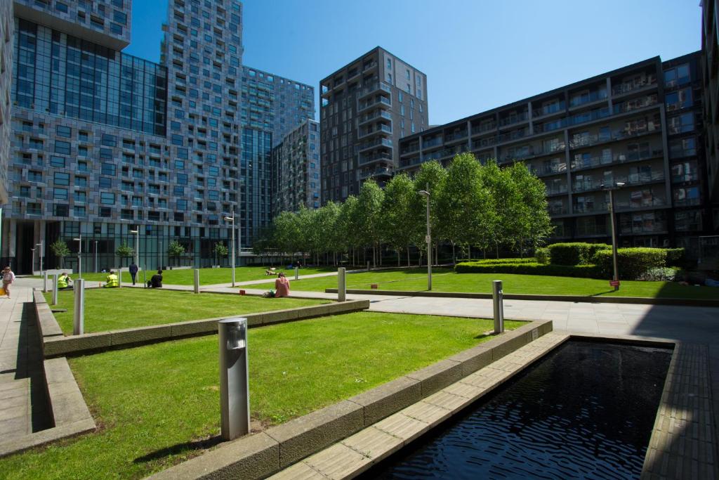 Dockside Walk Suite - Canary Wharf