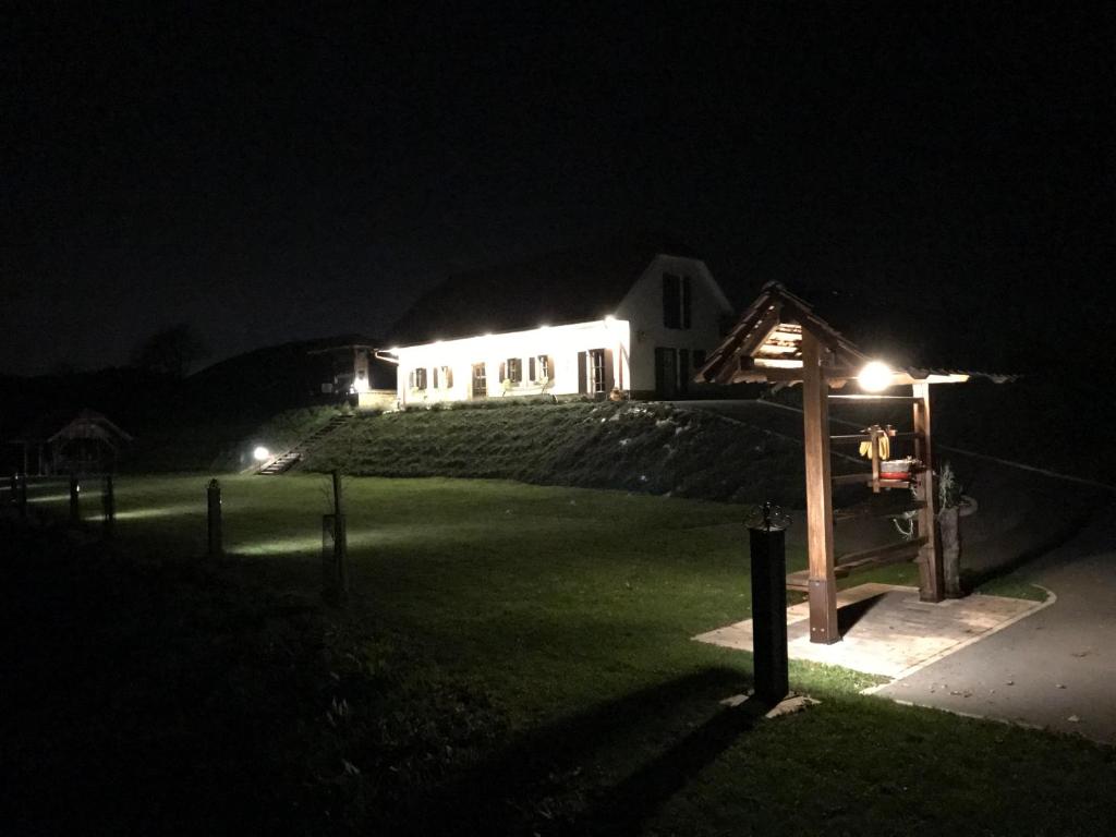Zahrada ubytování Tourist farm Artisek