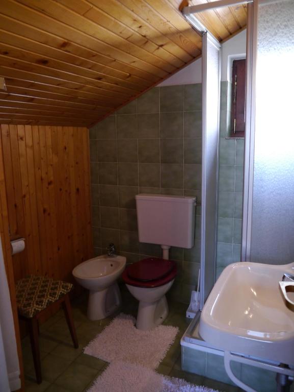 Koupelna v ubytování Apartments Boris