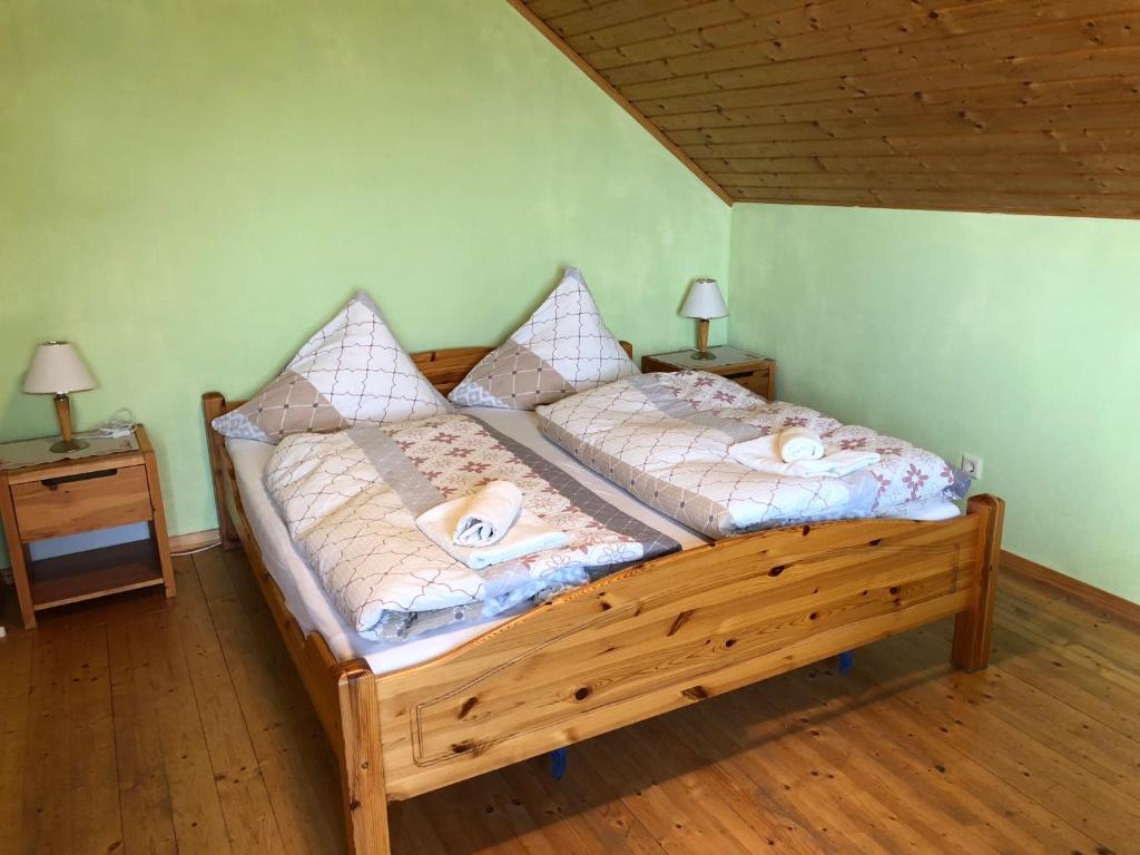 Postel nebo postele na pokoji v ubytování Urlaub im Zirbenland