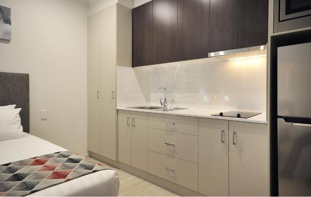 Northpoint Motel Apartments - 
