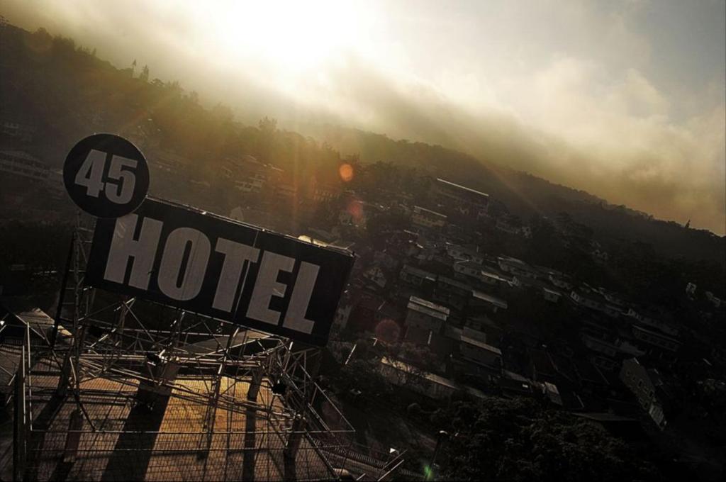 Certifikát, hodnocení, plakát nebo jiný dokument vystavený v ubytování Hotel 45
