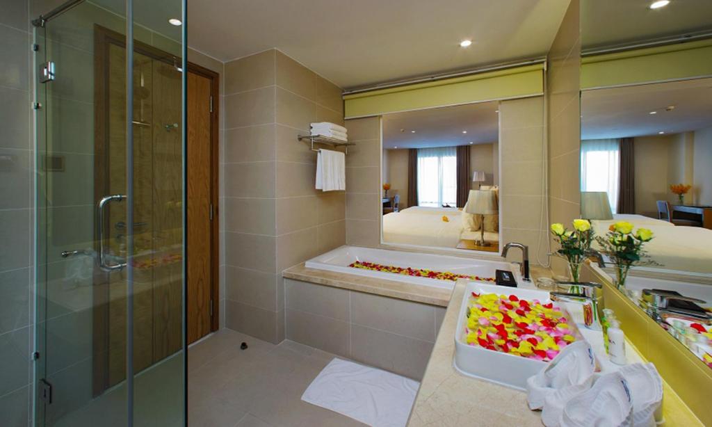 Suite Nhìn Ra Thành Phố