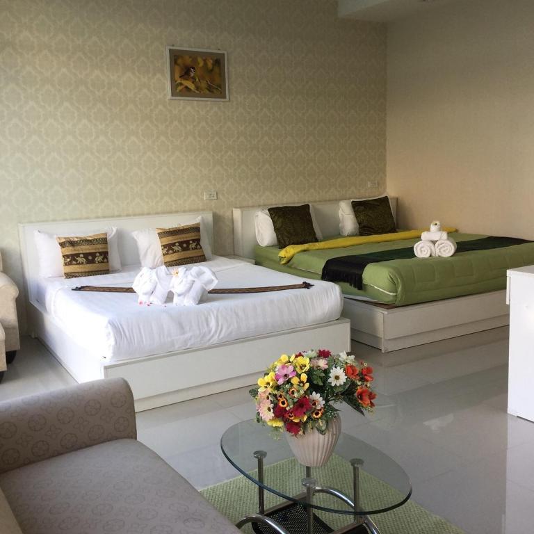 Saranya River House สรัญญาริเวอร์เฮาส์ - Deluxe Familiekamer Met Toegang Tot Het Zwembad