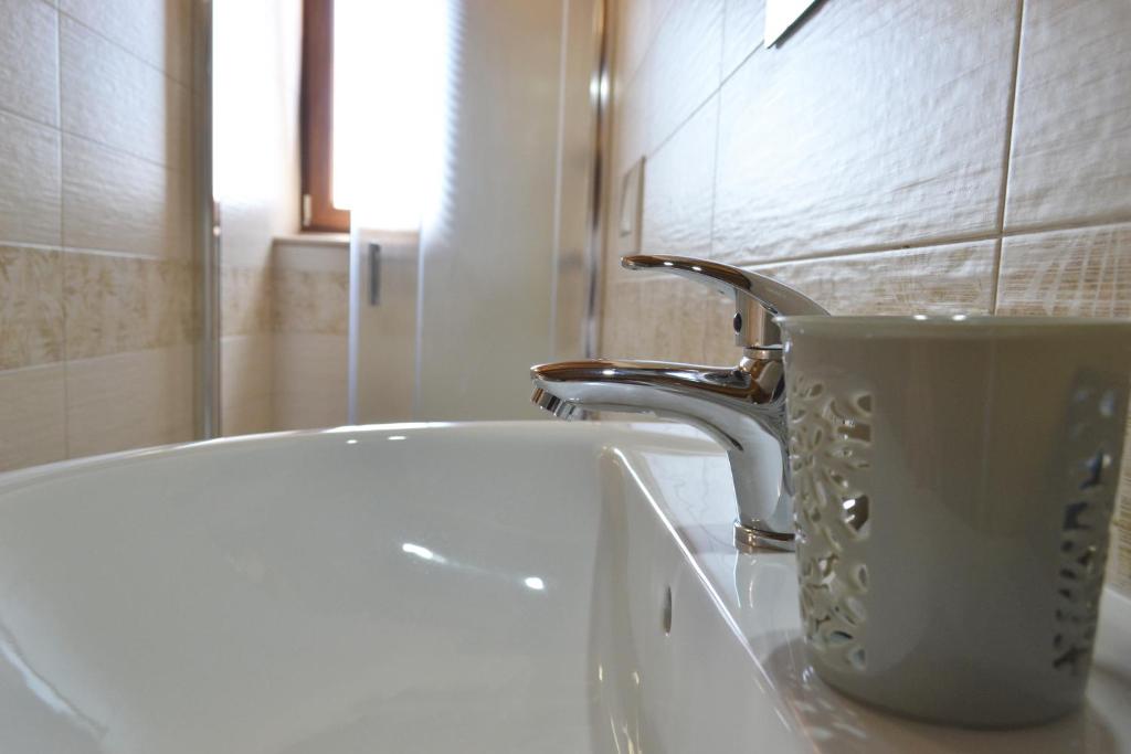Koupelna v ubytování B&B Santa Lucia, Rapolla