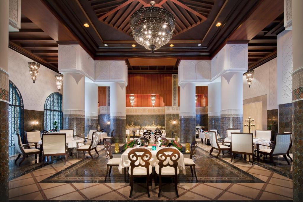 Posezení v ubytování Jumeirah Zabeel Saray Dubai