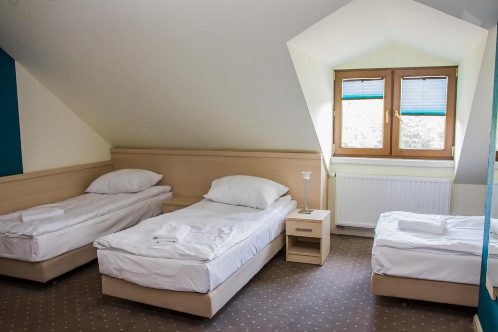 Dworek Jabłonna - 14