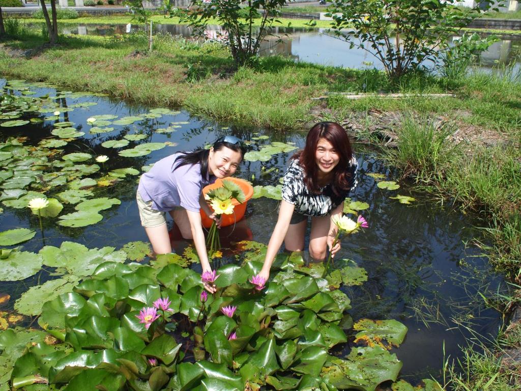 &#x5165;&#x4F4F;&#x975C;&#x5712;&#x4F11;&#x9592;&#x6C11;&#x5BBF;&#x7684;&#x65C5;&#x5BA2;