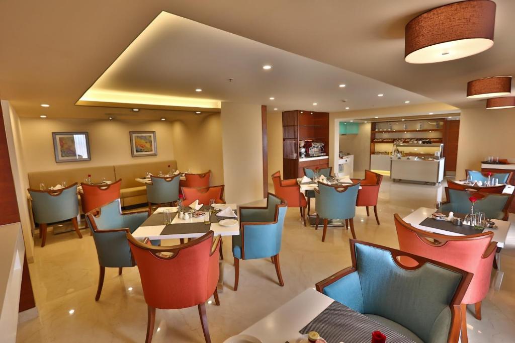 Posezení v ubytování The Residency Towers Coimbatore