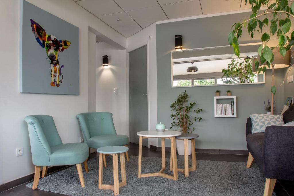 Posezení v ubytování Hôtel Lapeyronie