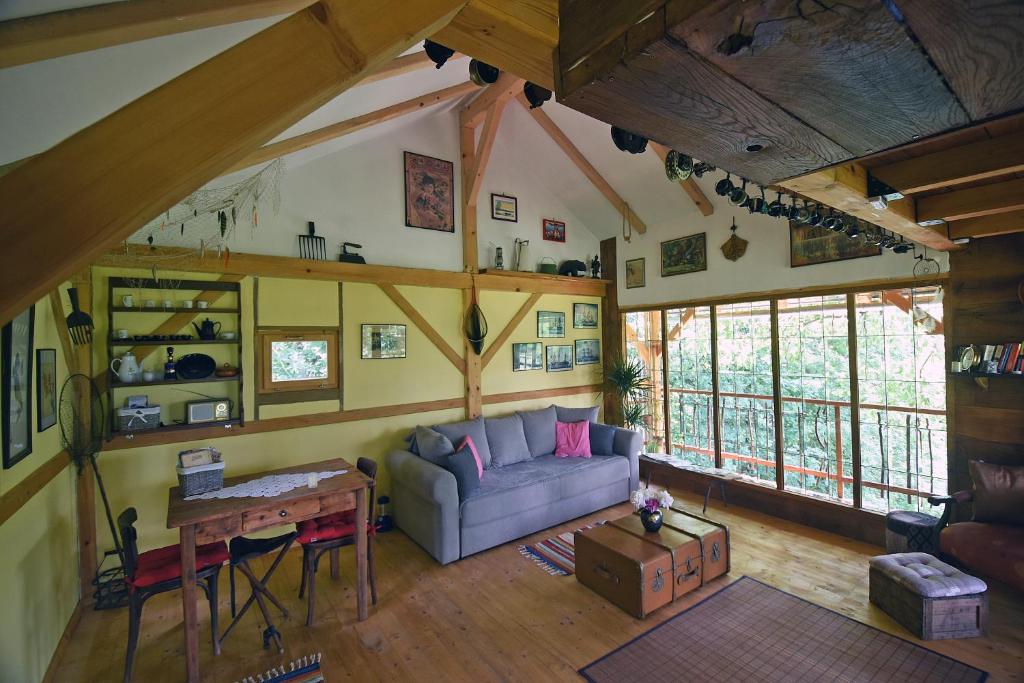 Posezení v ubytování Treehouse Resnice -Mrežnica