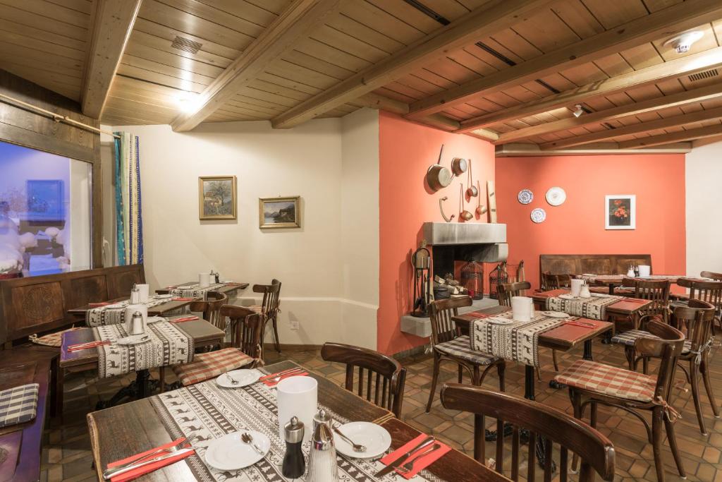 Restaurace v ubytování T3 Alpenhotel Flims